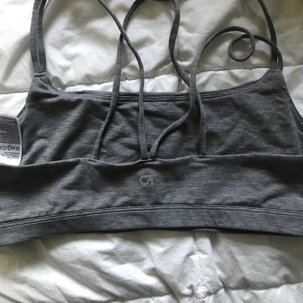 Women’s Large Grey GapFit Sports Bra - Picture 2 of 3